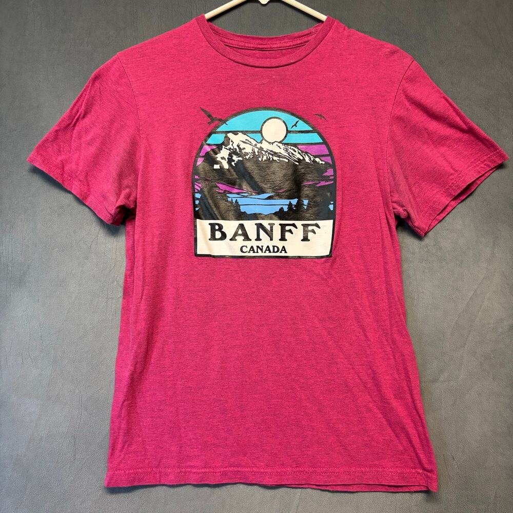 Banff Canada Youth Medium Graphic T-Shirt Pink Mountain Souvenir Tee Outdoors